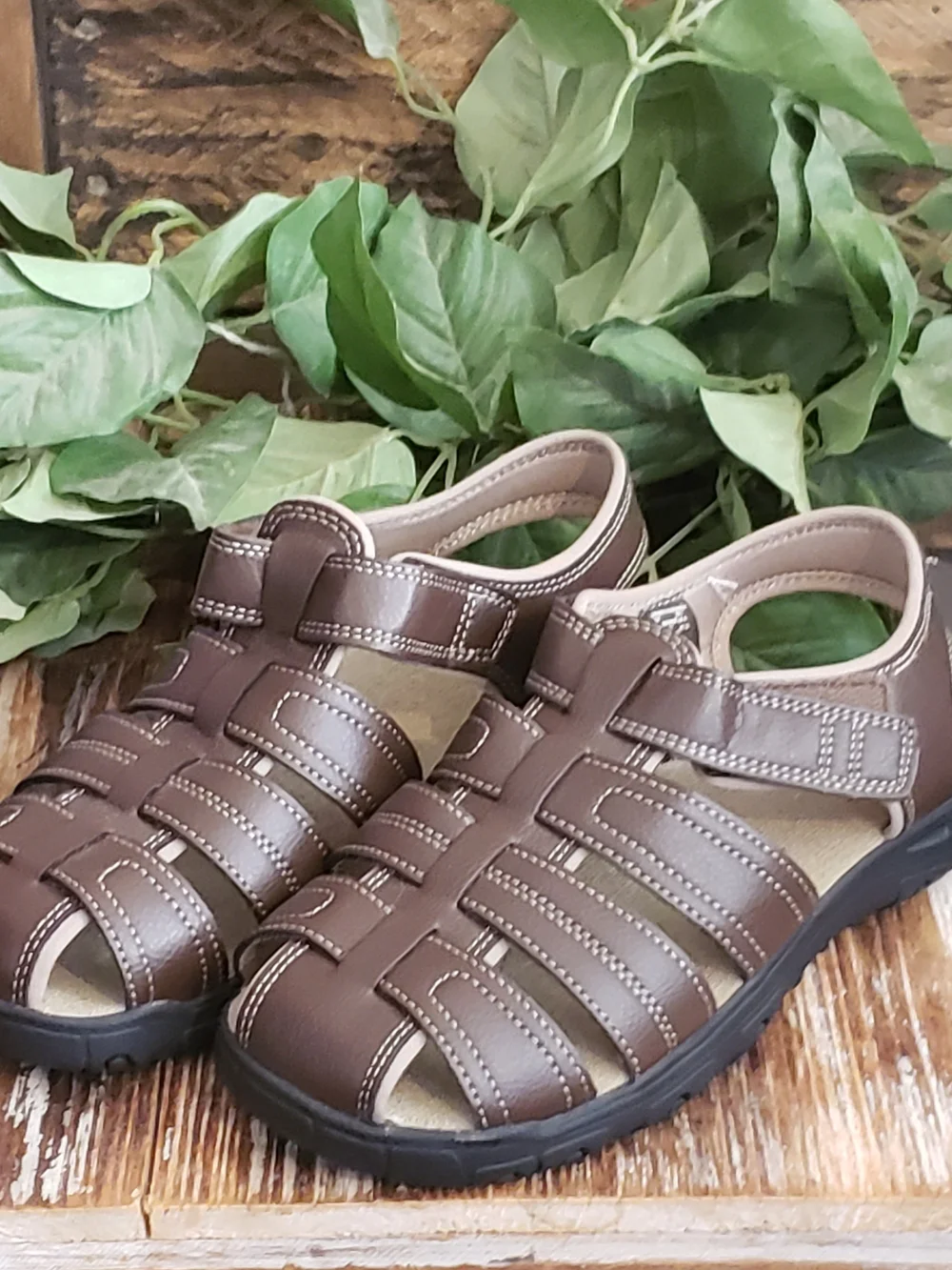 Boys Wonder Nation Brown Leather Fisherman Sandals Size 5